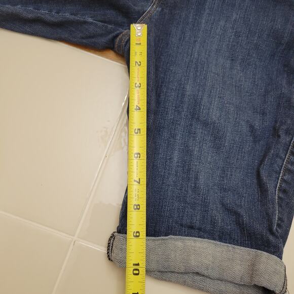 Levi Womens 515 Bermuda Blue Denim Jean Shorts Size 6 Cuffed Hem - Picture 4 of 11